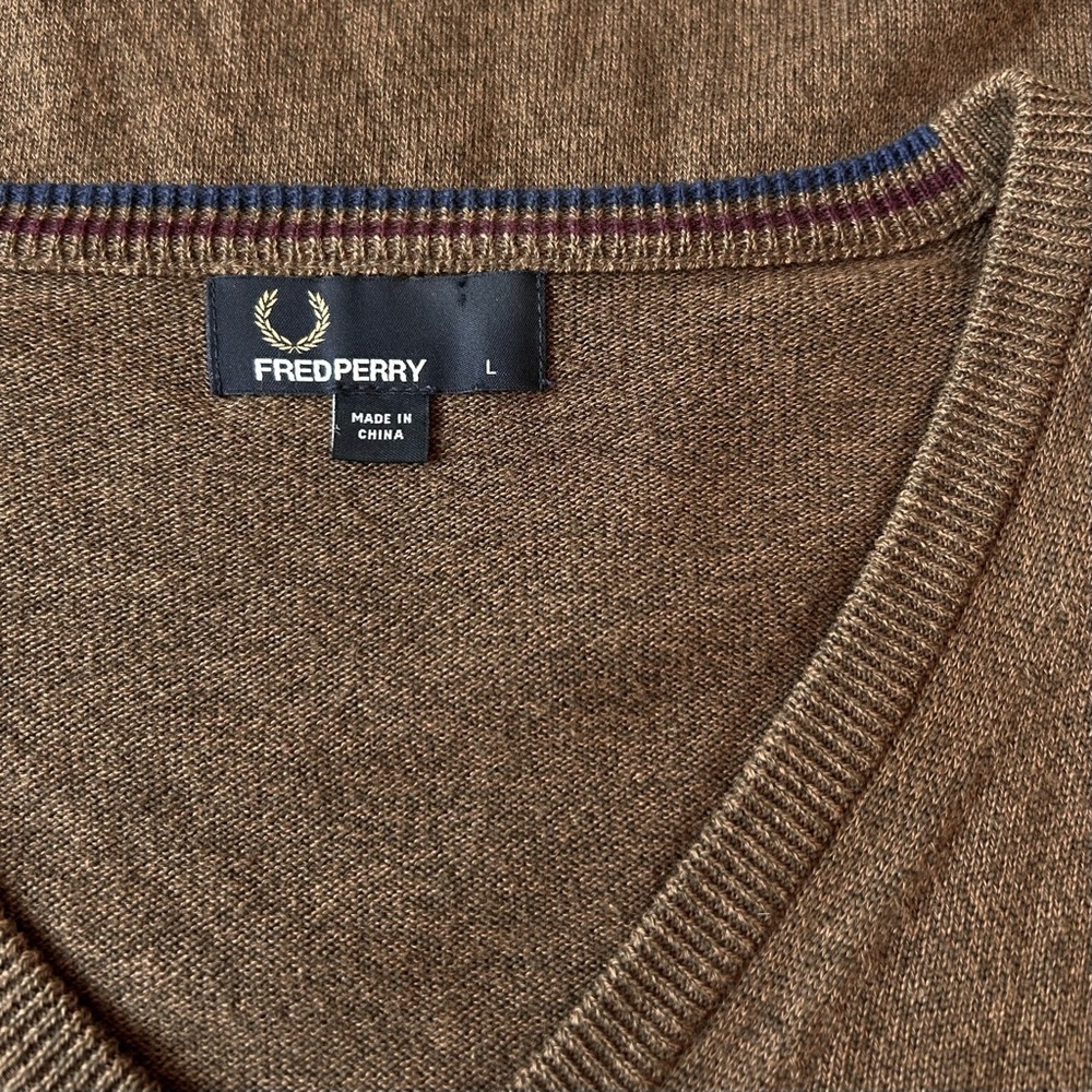 Fred Perry Men's Merino V-Neck Sweater Brown - Picture 8 of 9